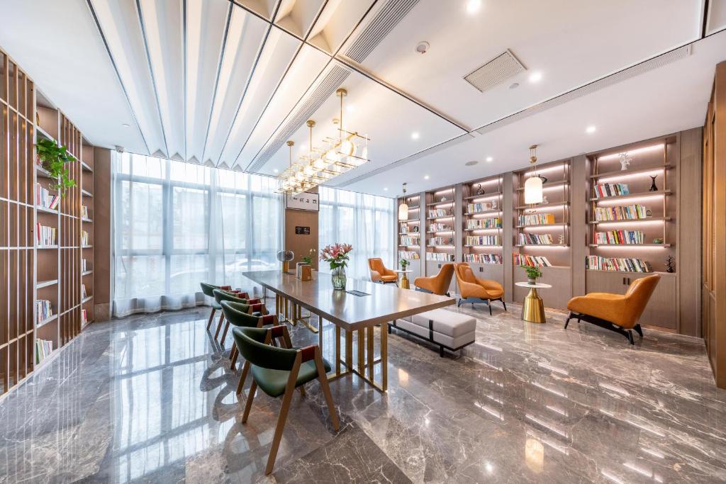 湖州南浔古镇亚朵酒店