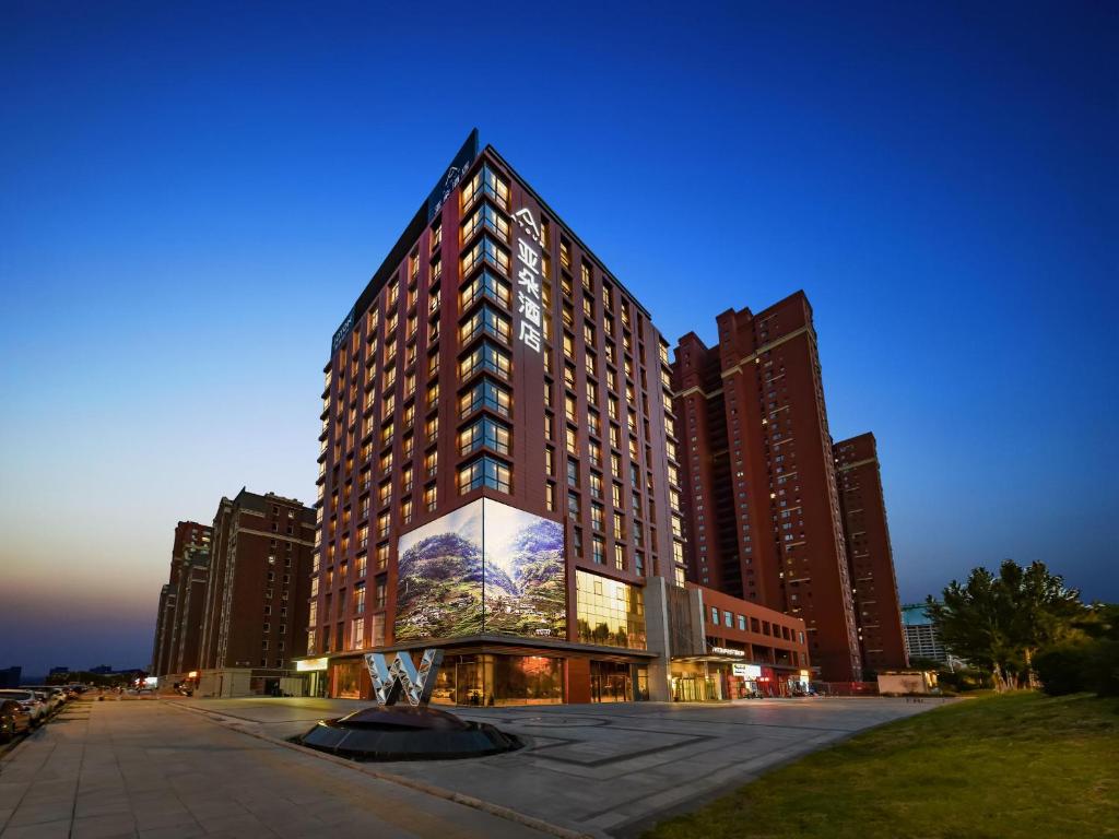 沈阳南站全运路亚朵酒店