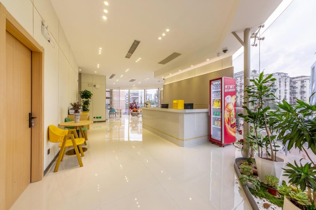希曼酒店（广州国际会展中心洛溪地铁站店）
