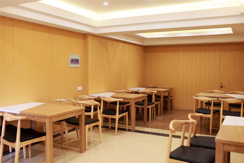 格林豪泰山西省长治市潞城市中华大街商务酒店
