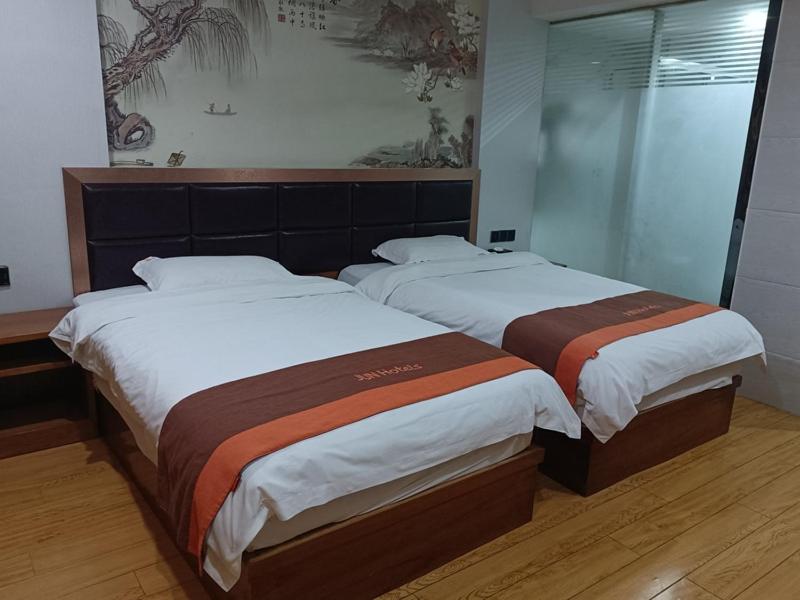 骏怡连锁江西鹰潭余江县火车站店