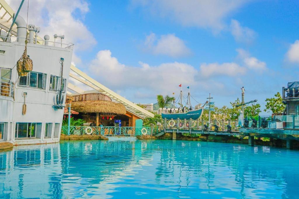 Beluga Sanya Discovery Ocean World