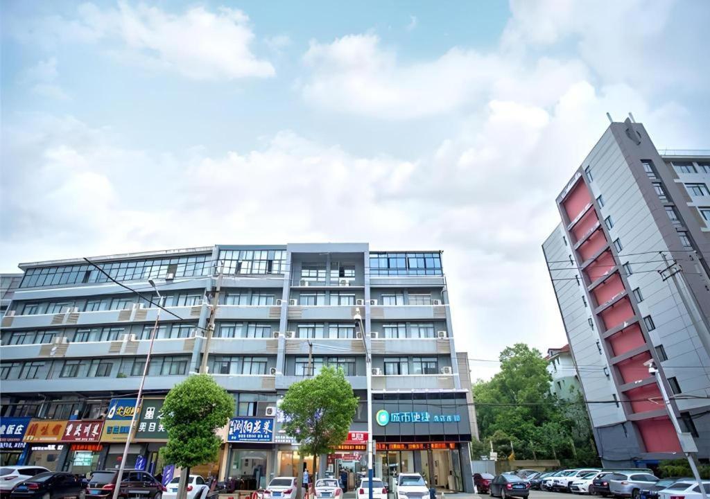 City Comfort Inn Nanchang Shuanggang Metro Station Finance University