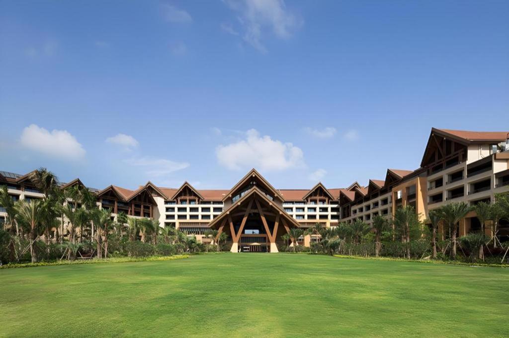 La Fountain Hotel & Resort Sanya