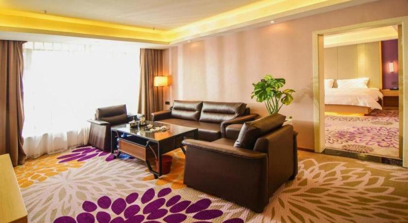 Lavande Hotels· Guiyang Huaxi Tongshijie