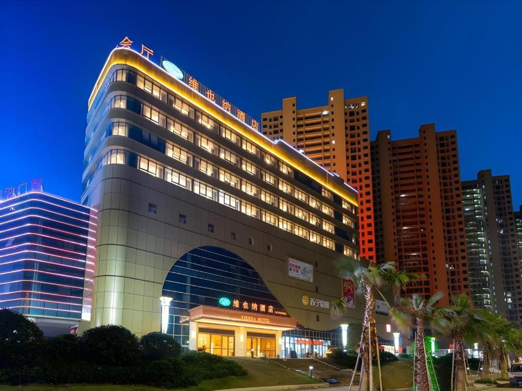 Vienna Hotel Jiangxi Chongren Bus Station
