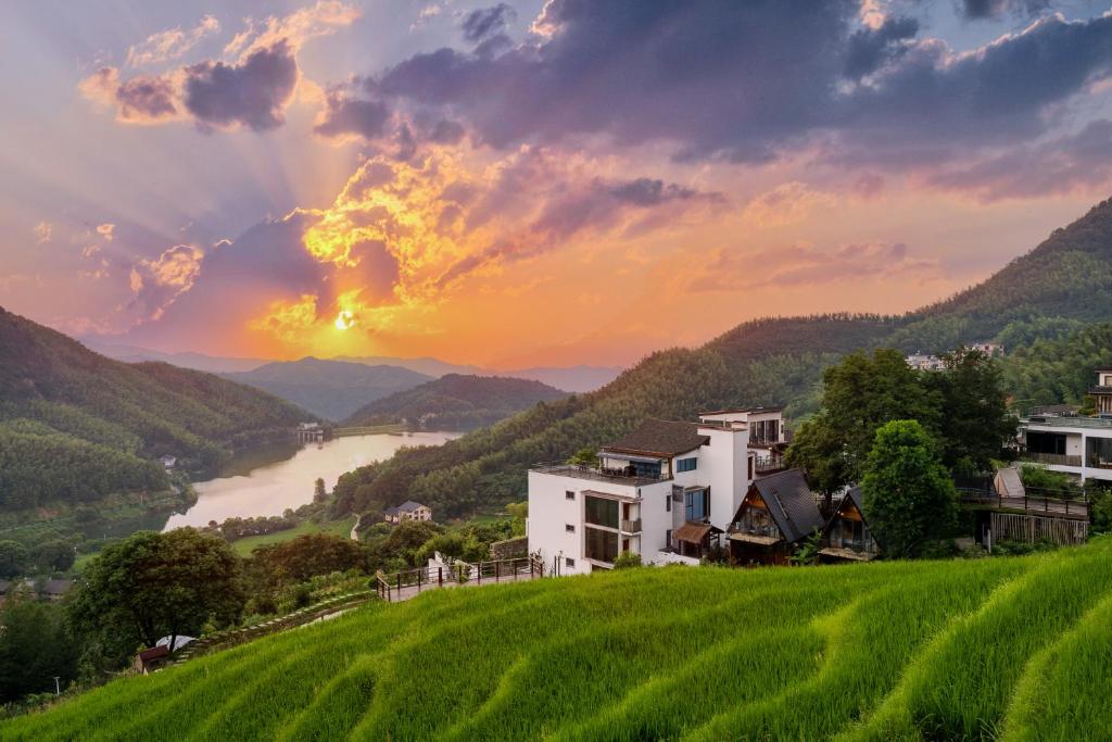 Yichun Jiuyu Xinzhi Light Luxury B&B