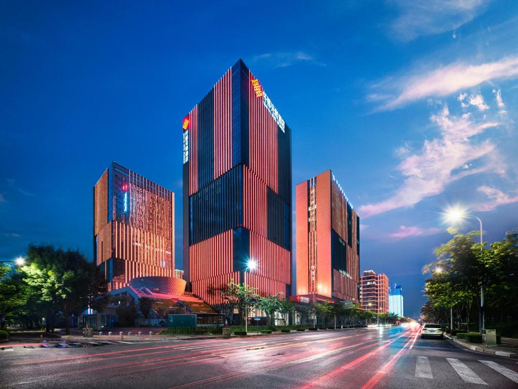 Zhengzhou East Station Longzi Lake University Area Qianna Yuanxi Hotel